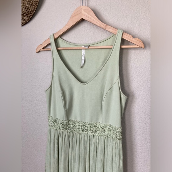 NWOT LC Sage Spring Green summer formal wedding guest bridesmaid maxi dress - Picture 6 of 9